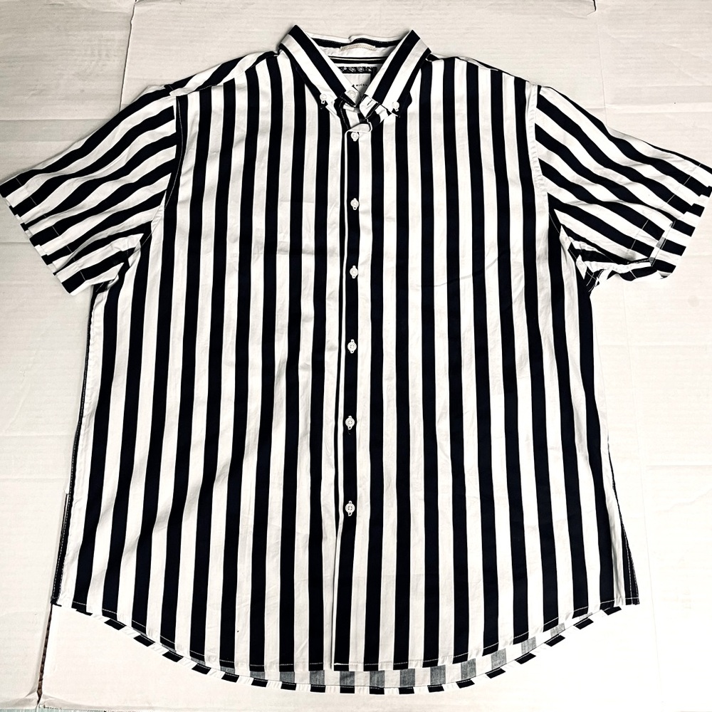 Ricky & Micky Classic Black & White Striped Mens Button Down Shirt     SIZE XL